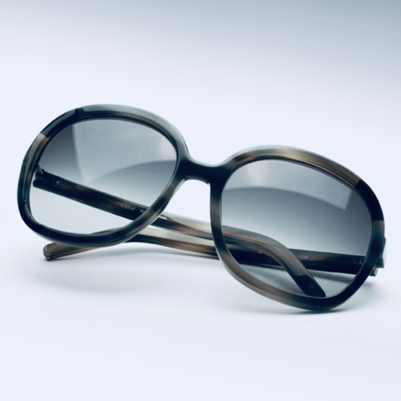 Chloe Oversized Gradient Sunglasses - Picture 5 of 9